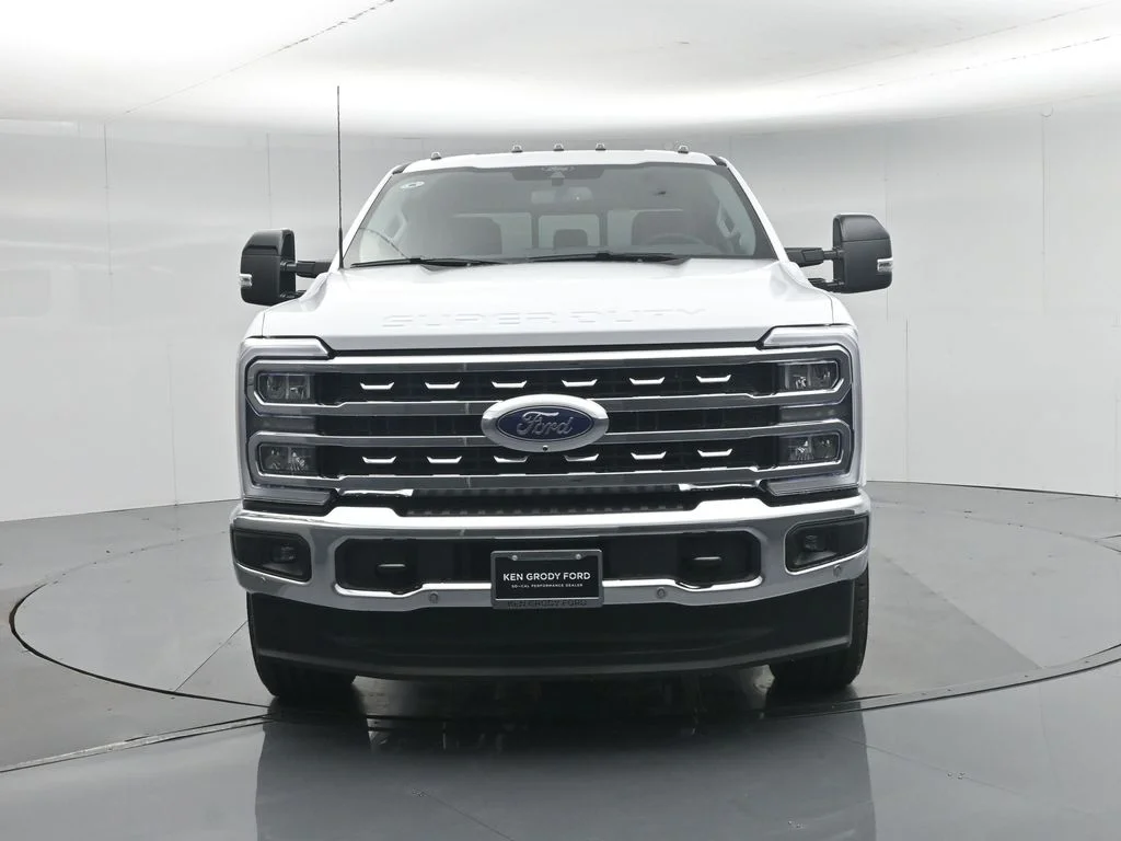 New 2026 Oxford White Ford Lariat image 26