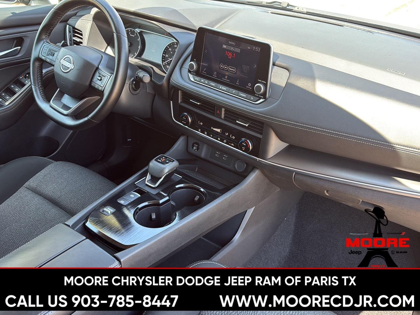 Used 2025 Gun Metallic Nissan SV image 29