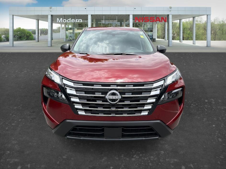 Used 2026 Scarlet Ember Tintcoat Nissan S image 8