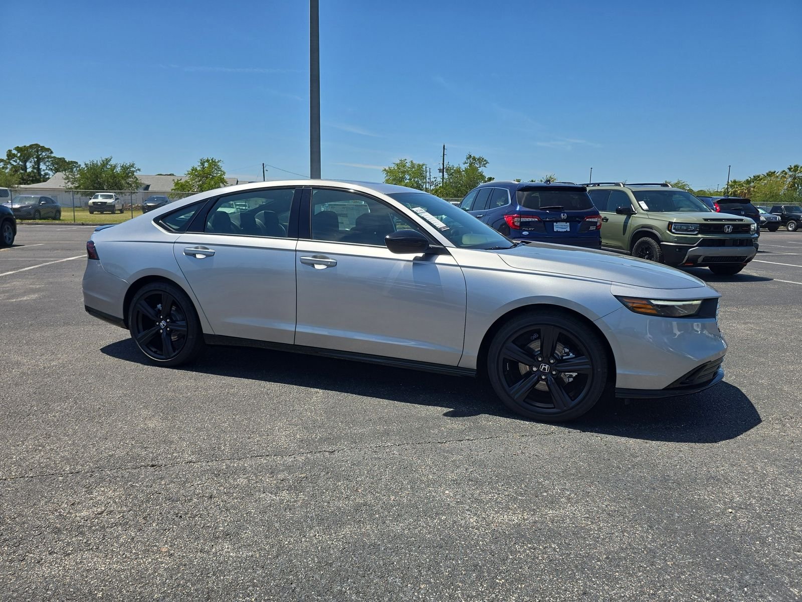 New 2026 Solar Silver Metallic Honda Sport-L image 2