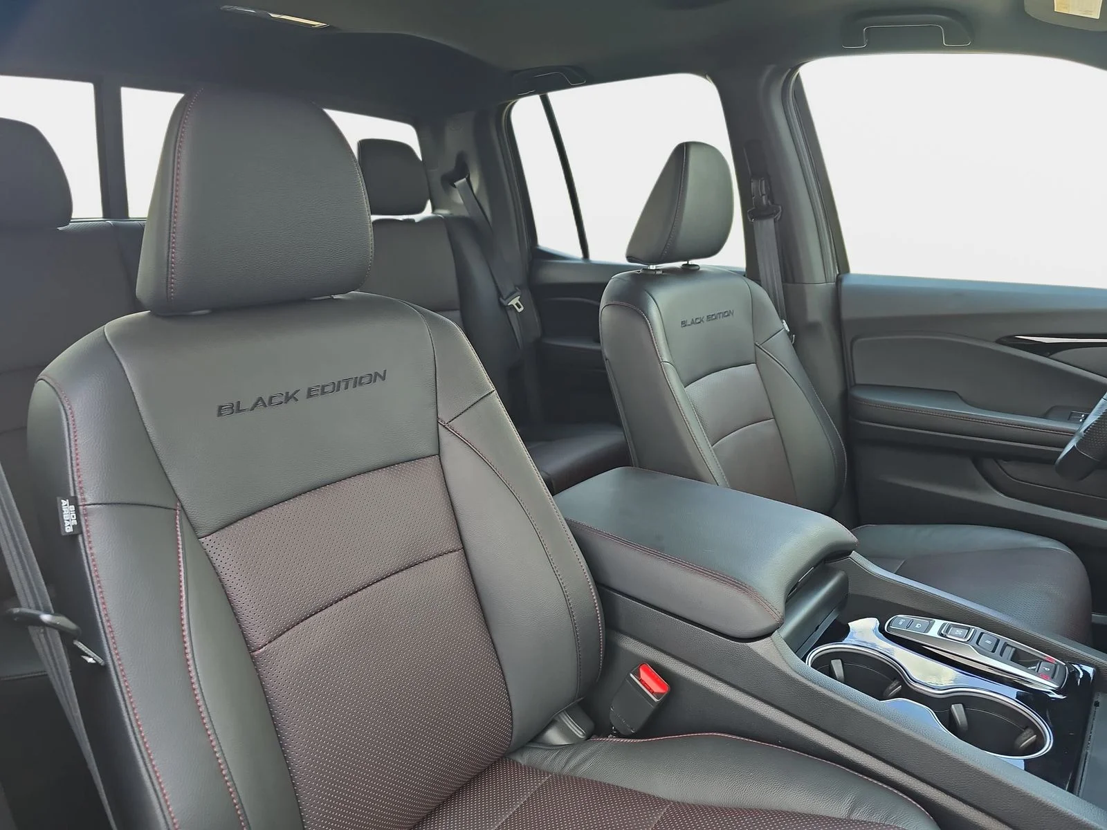 2024 Honda Ridgeline Black Edition - Photo 12