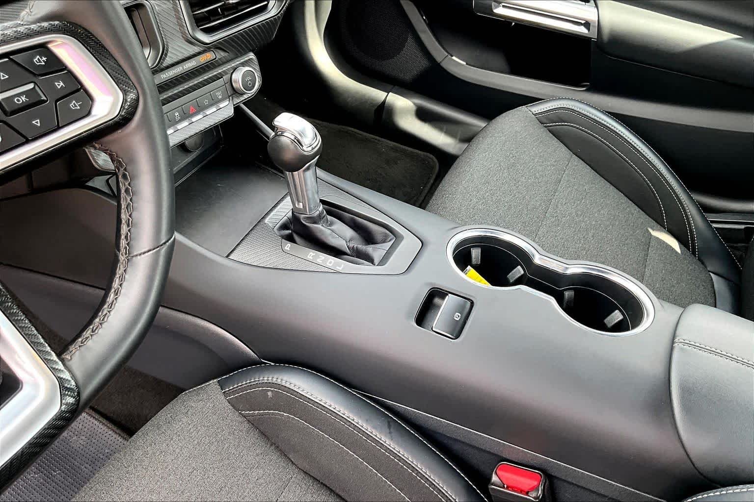 Used 2025 Oxford White Ford EcoBoost image 17