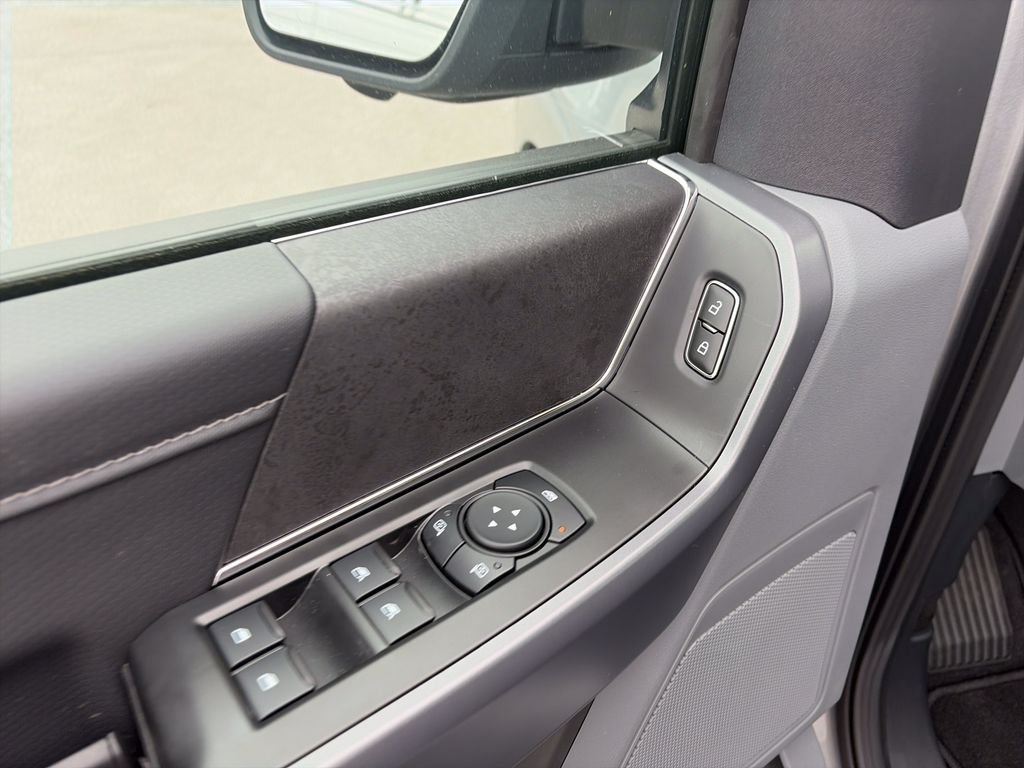 New 2026 Iconic Silver Metallic Ford XLT image 10
