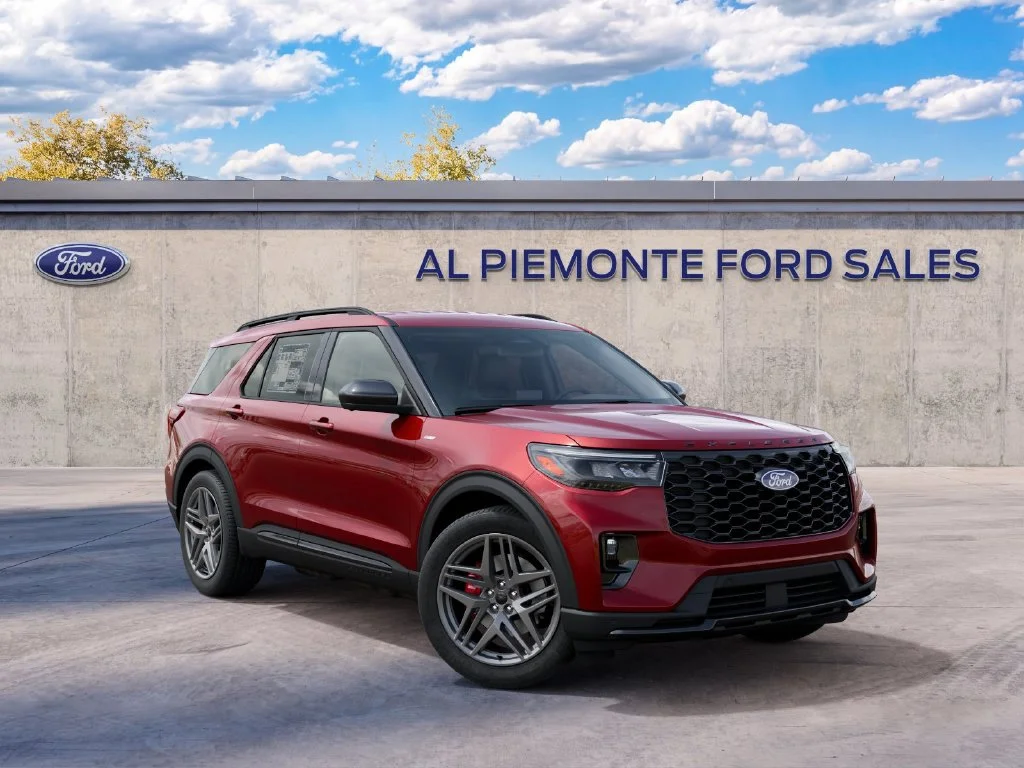 New 2027 Ruby Red Metallic Tinted Clearcoat Ford ST-Line image 27