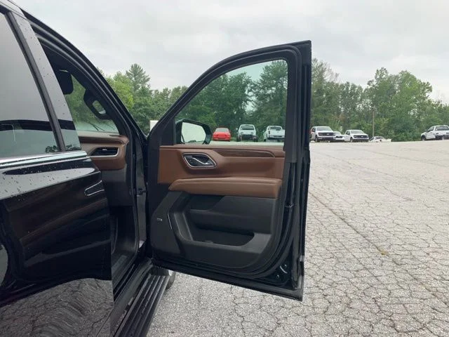 Used 2024 Black Chevrolet High Country image 16