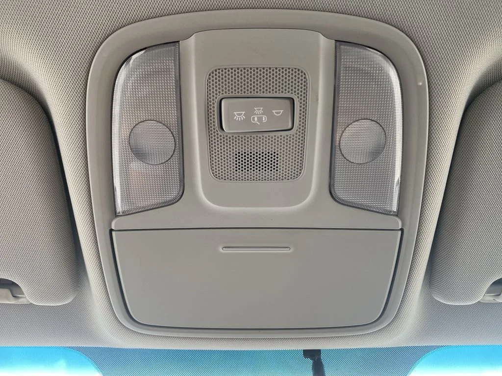Used 2017 Sparkling Silver Kia LX image 24