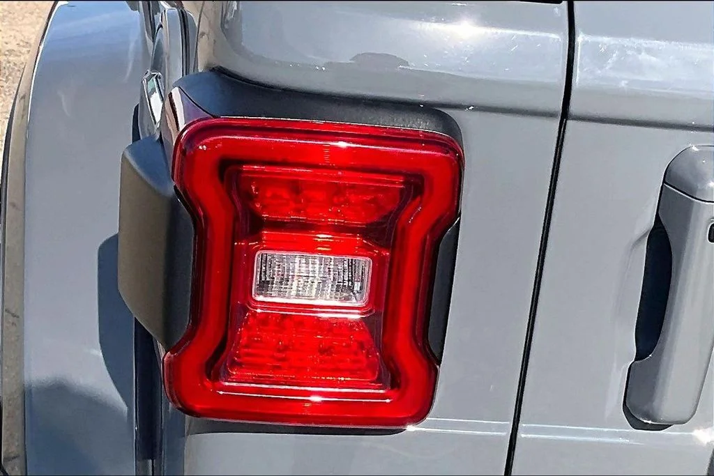 Used 2023 Gray Jeep Sahara 4xe image 26