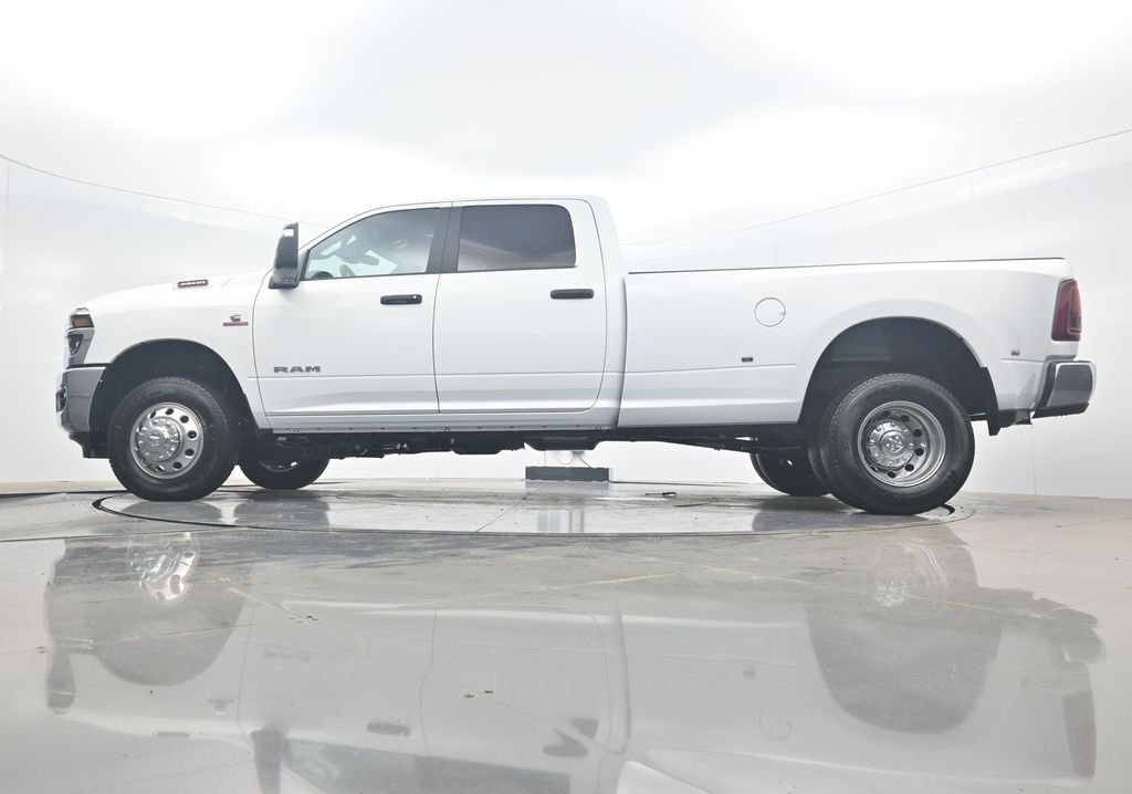 New 2026 Bright White Clear-Coat Exterior Paint RAM Big Horn image 41