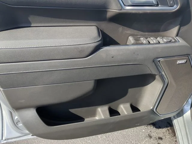 New 2026 Sterling Metallic GMC Elevation image 11