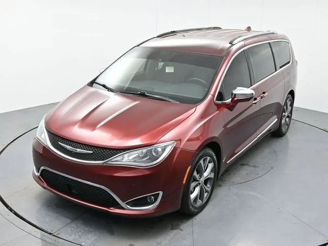 Used 2018 Velvet Red Pearlcoat Chrysler Limited image 32