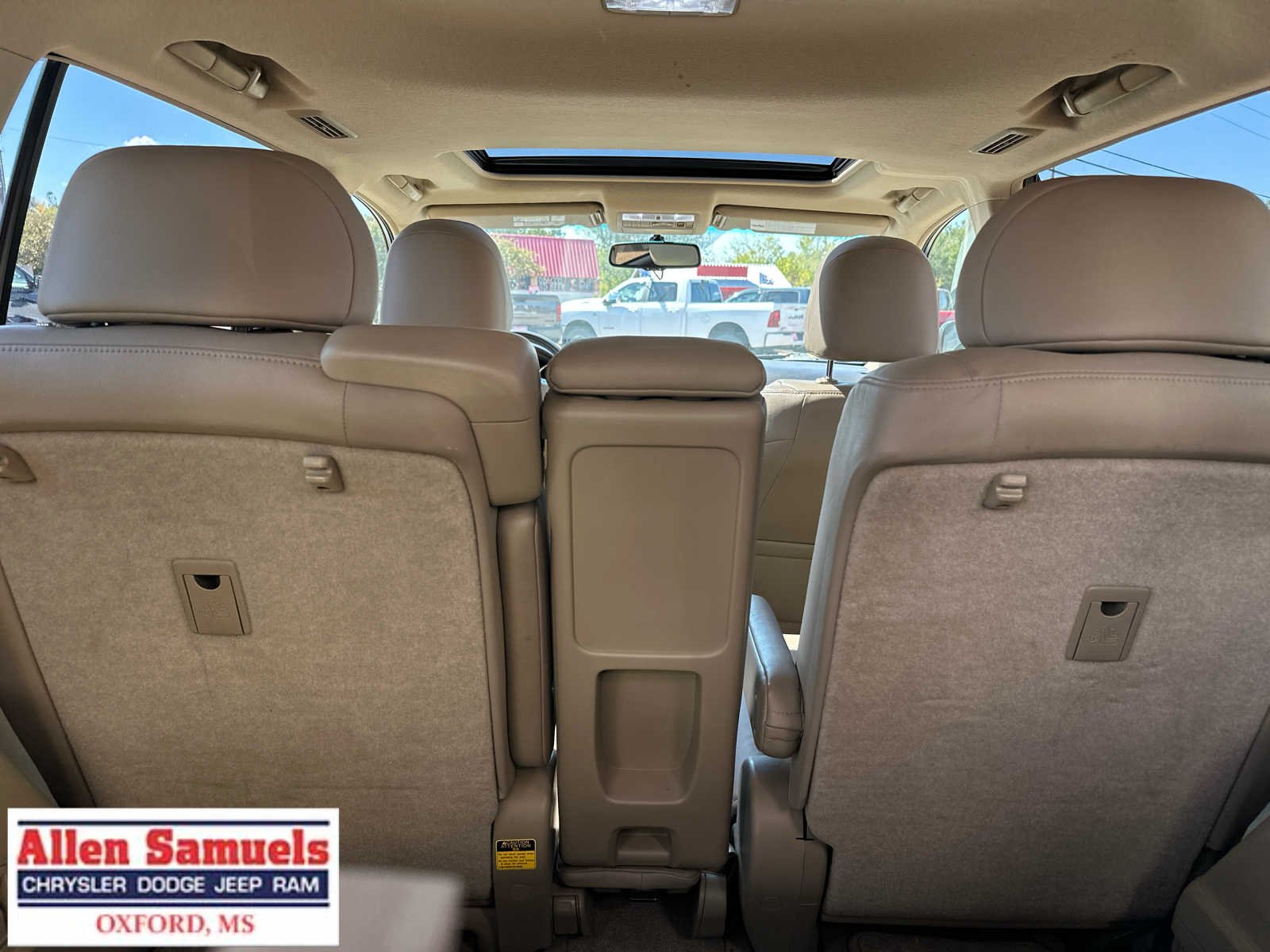 Used 2010 Blizzard Pearl Toyota Limited w/3rd Row image 38