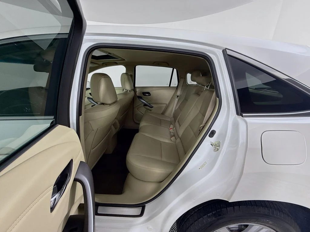 Used 2014 White Diamond Pearl Acura Technology Package image 26