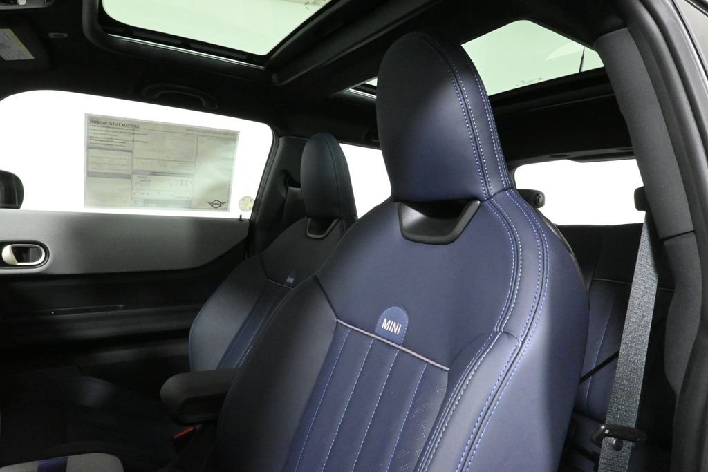 2025 MINI Hardtop 2 Door S - Photo 15