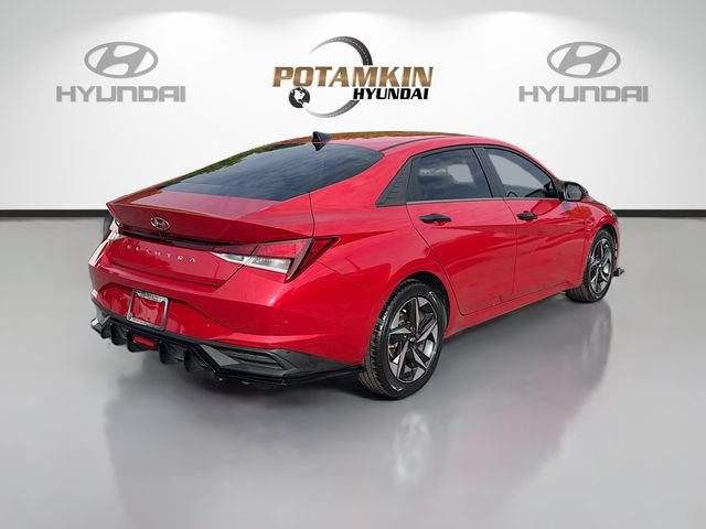 Used 2023 Red Hyundai SEL image 5