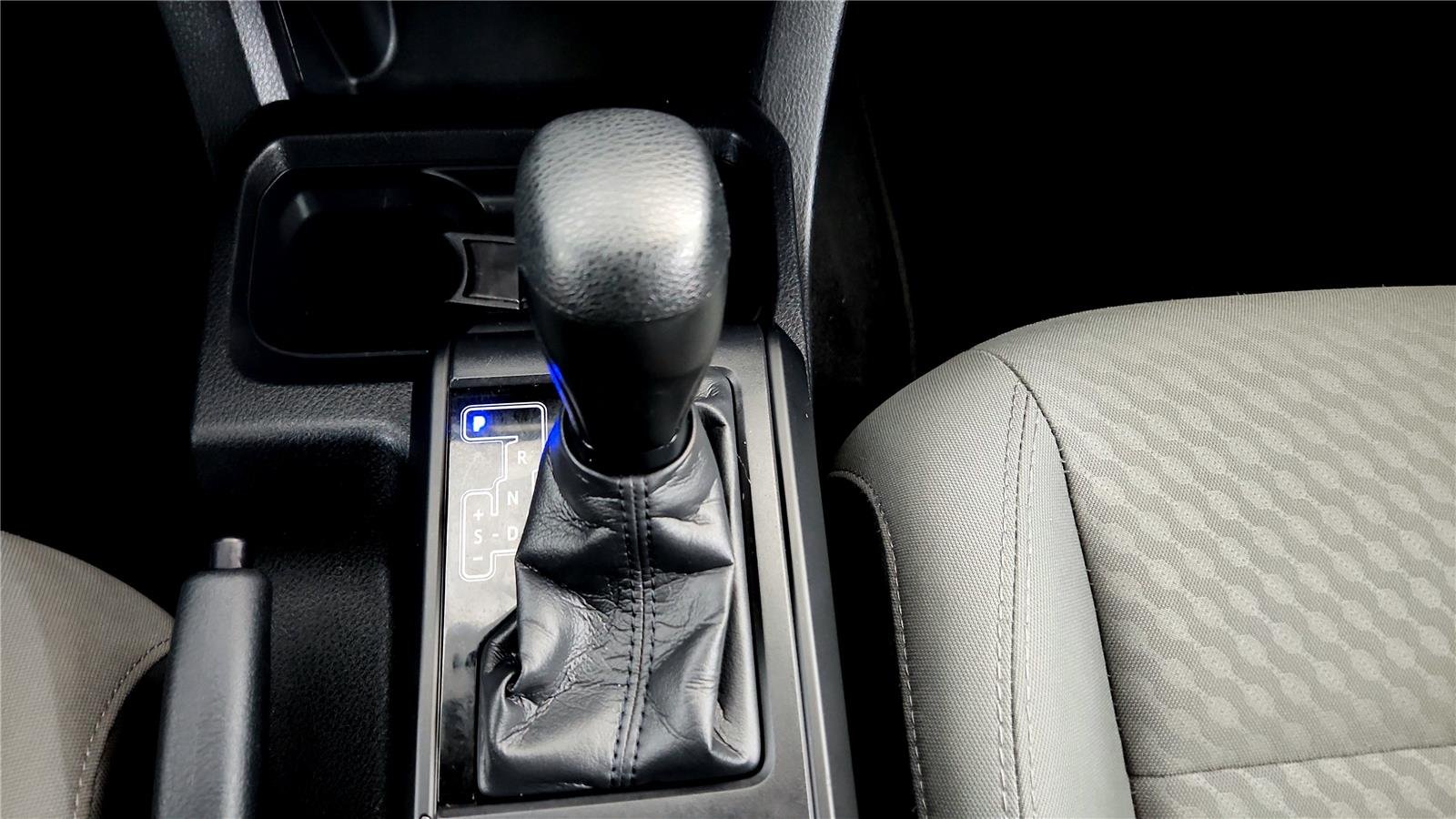 2022 Toyota Tacoma SR - Photo 28