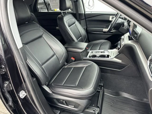 Used 2023 Black Metallic Ford XLT image 26