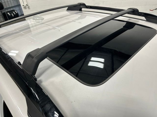 Certified Used 2025 Platinum White Pearl Honda RTL image 21