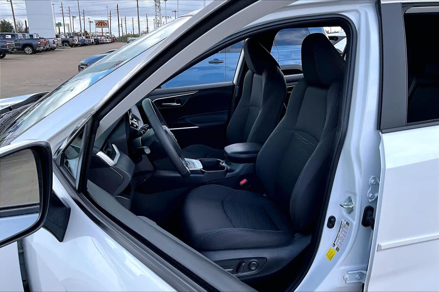 Used 2023 Wind Chill Pearl Toyota Hybrid SE image 8