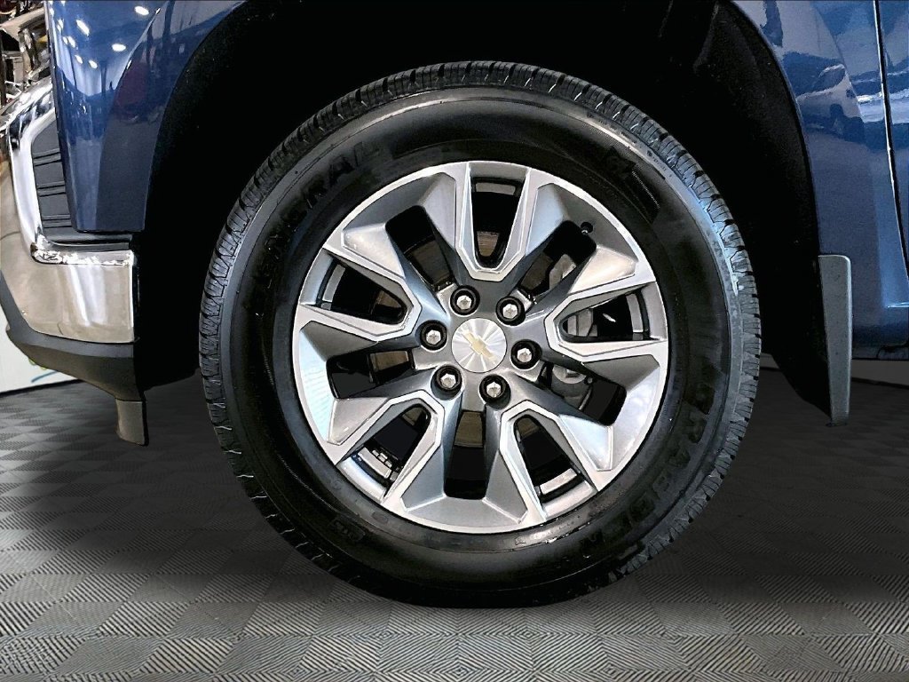 Used 2022 Blue Chevrolet LT image 7