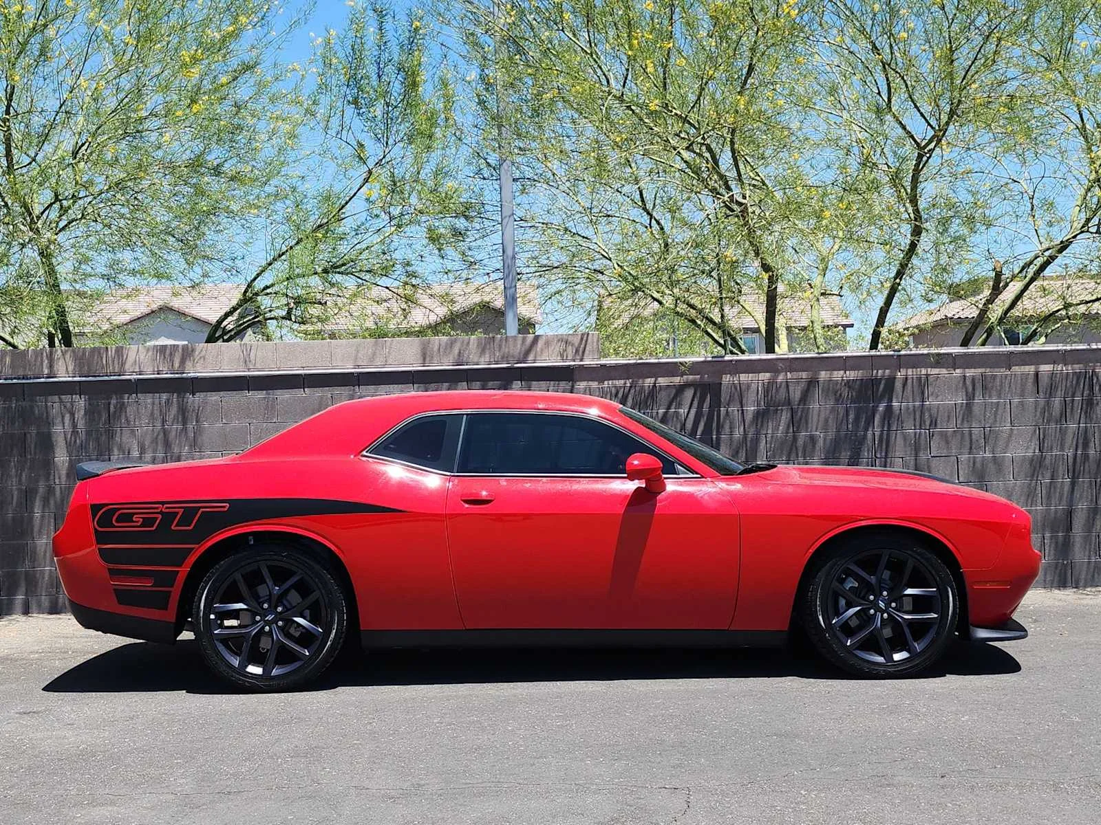 Used 2023 Torred Clearcoat Dodge GT image 9