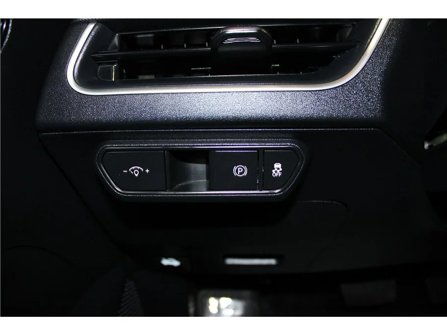 Used 2025 Interstellar Gray Kia LXS image 29