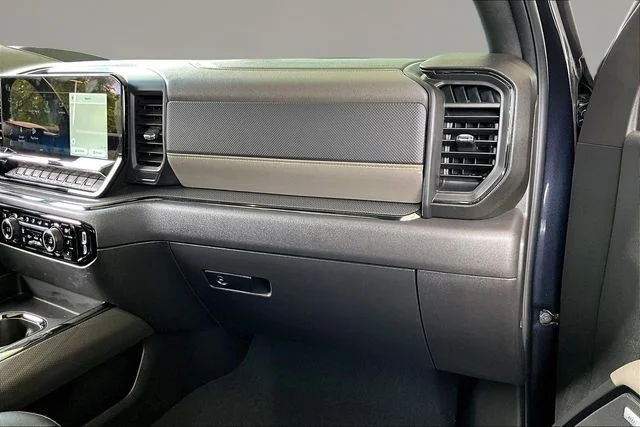 Used 2024 Gray Chevrolet ZR2 image 21