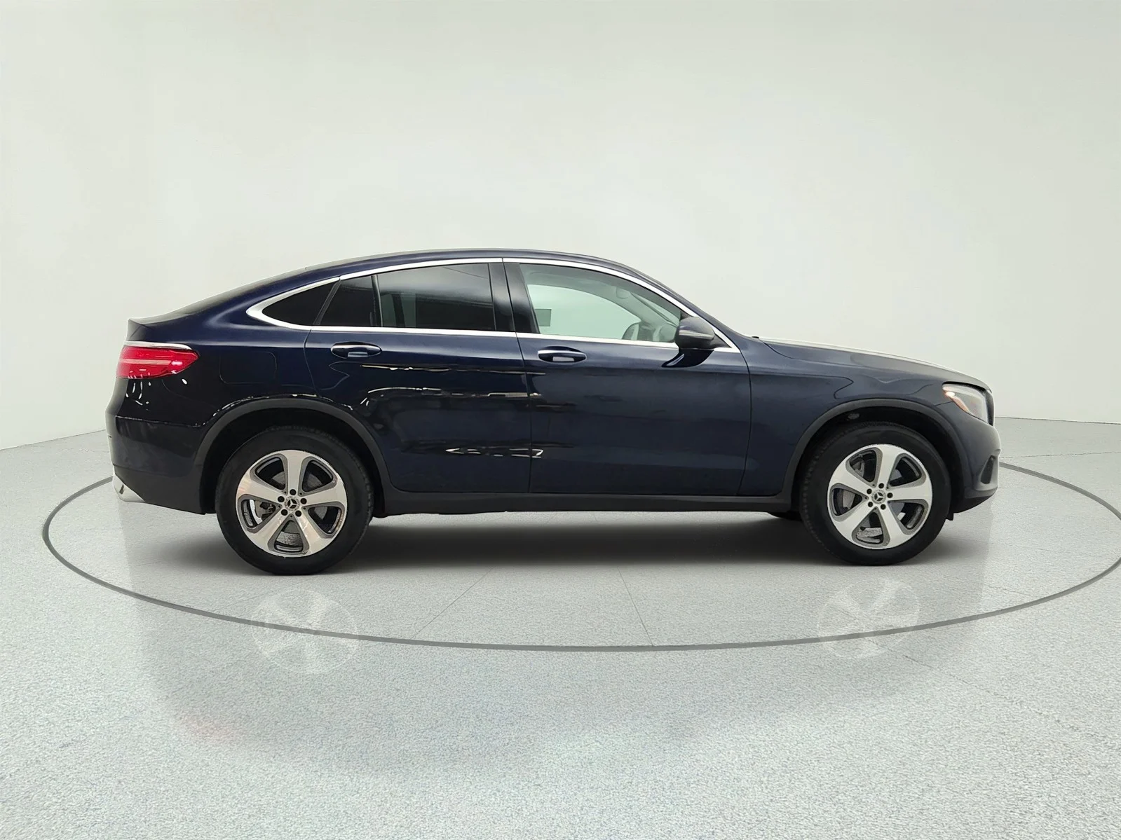 Used 2017 Lunar Blue Metallic Mercedes-Benz GLC 300 4MATIC® Coupe image 4