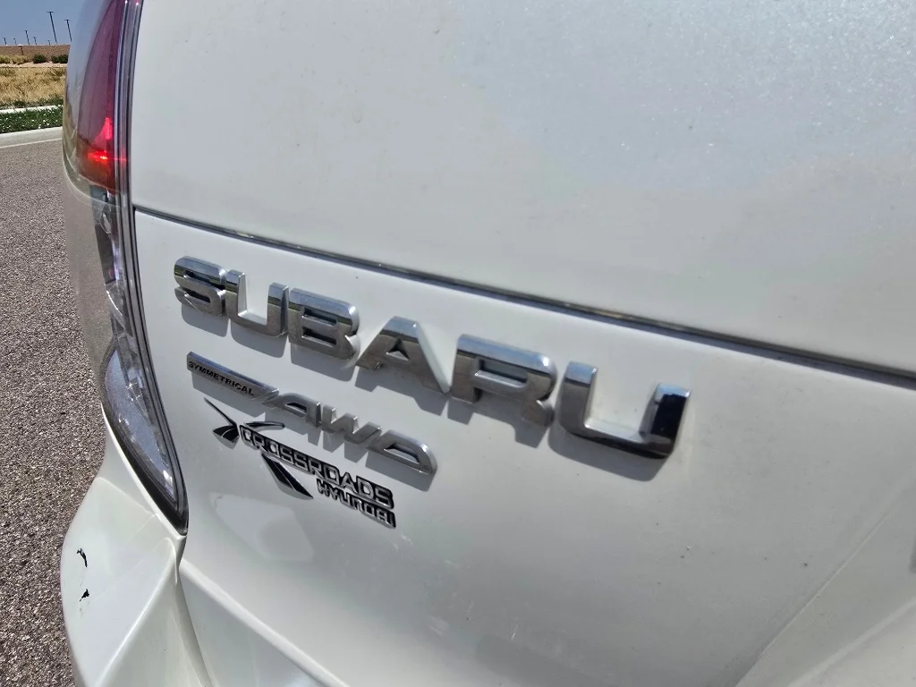 Used 2013 Satin White Pearl Subaru 2.5X image 10