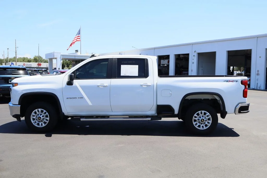 Used 2022 White Chevrolet LT image 6