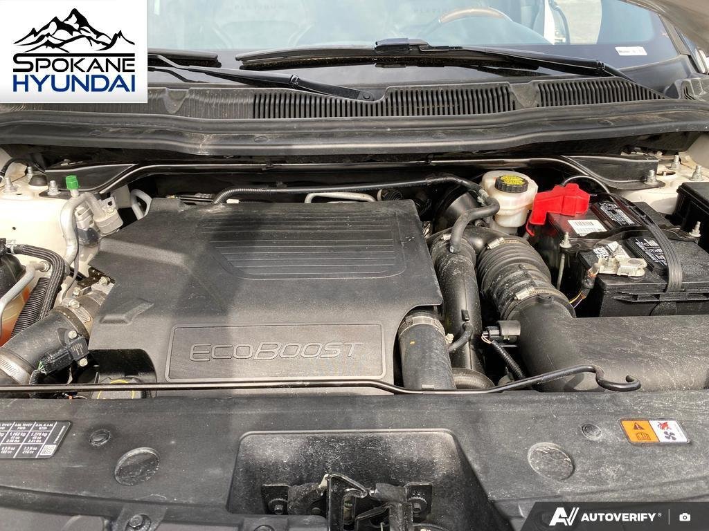 Used 2018 White Platinum Metallic Tri-Coat Ford Platinum image 13