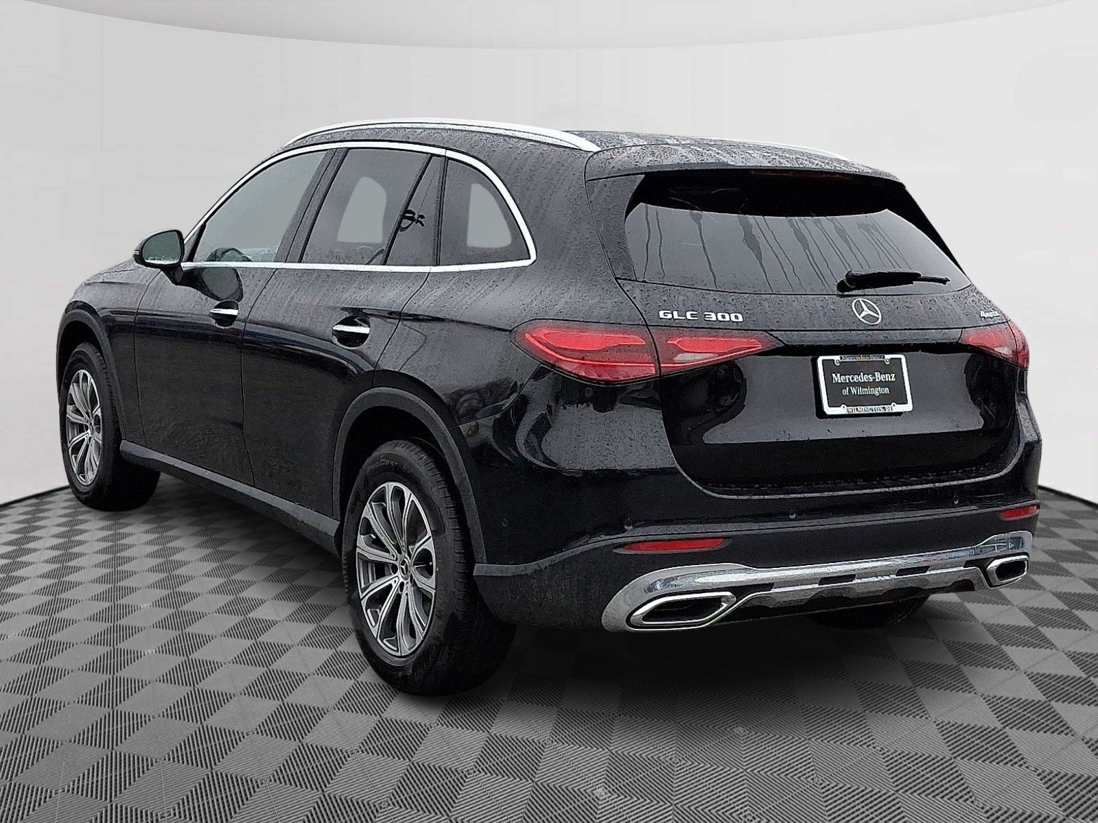 Used 2026 Obsidian Black Metallic - 197 Mercedes-Benz  image 4