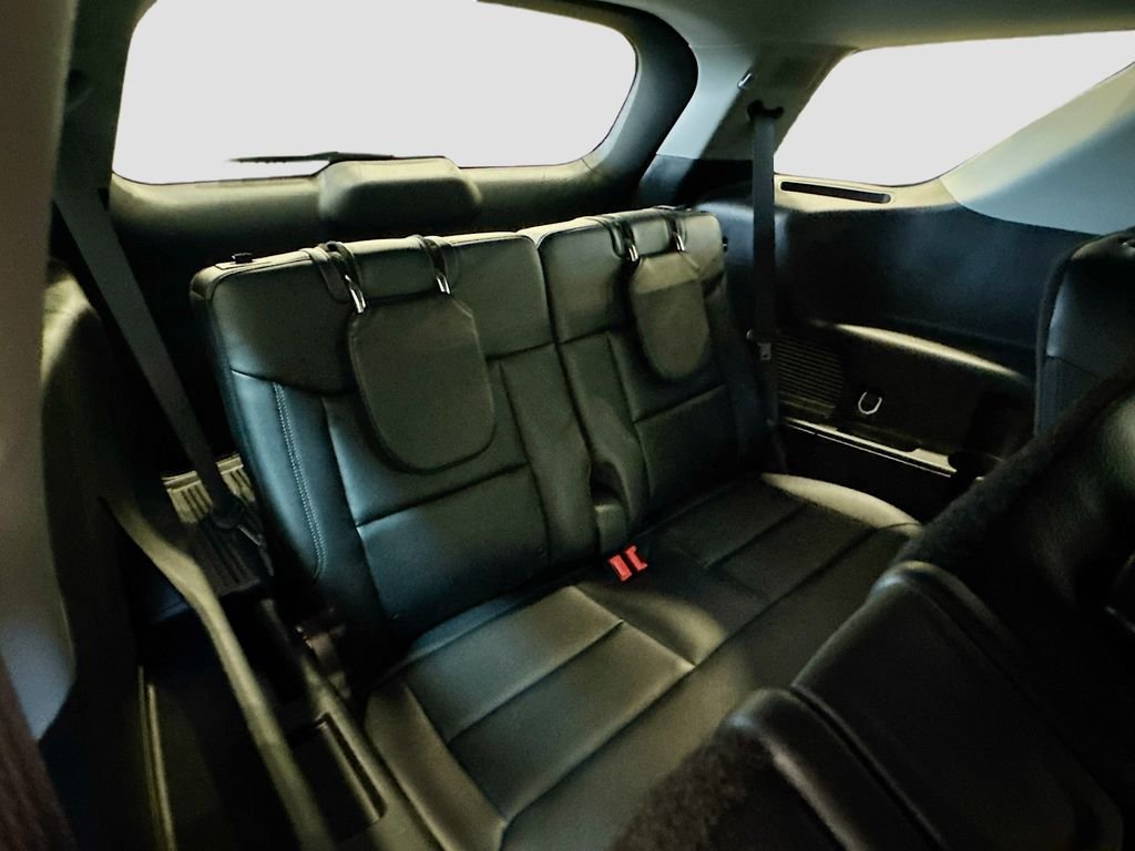 Used 2024 Black Ford Limited image 31