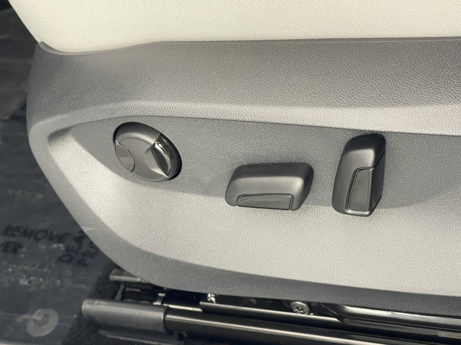 2025 Volkswagen Taos SE - Photo 20