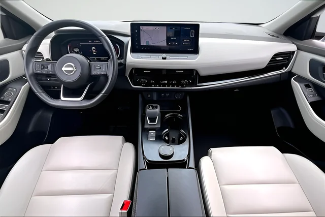 Used 2024 White Nissan SL image 7
