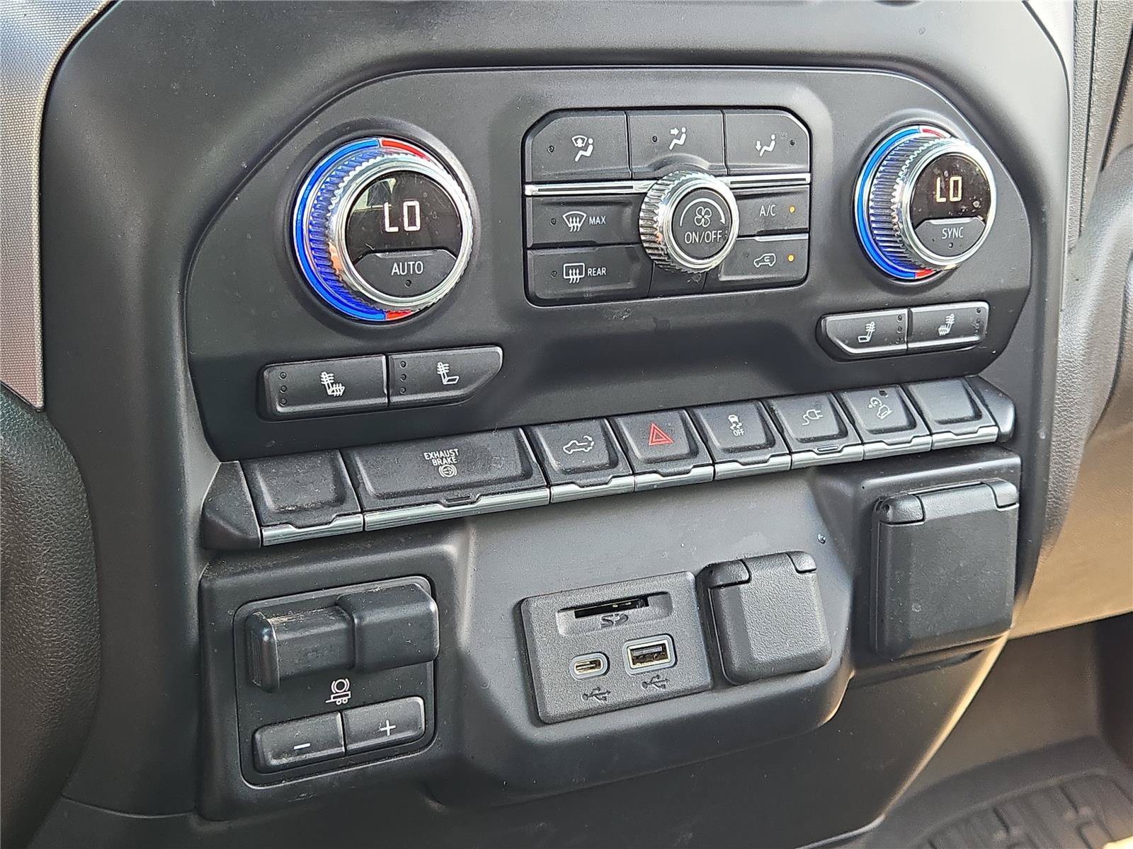 Used 2022 Quicksilver Metallic GMC SLT image 27