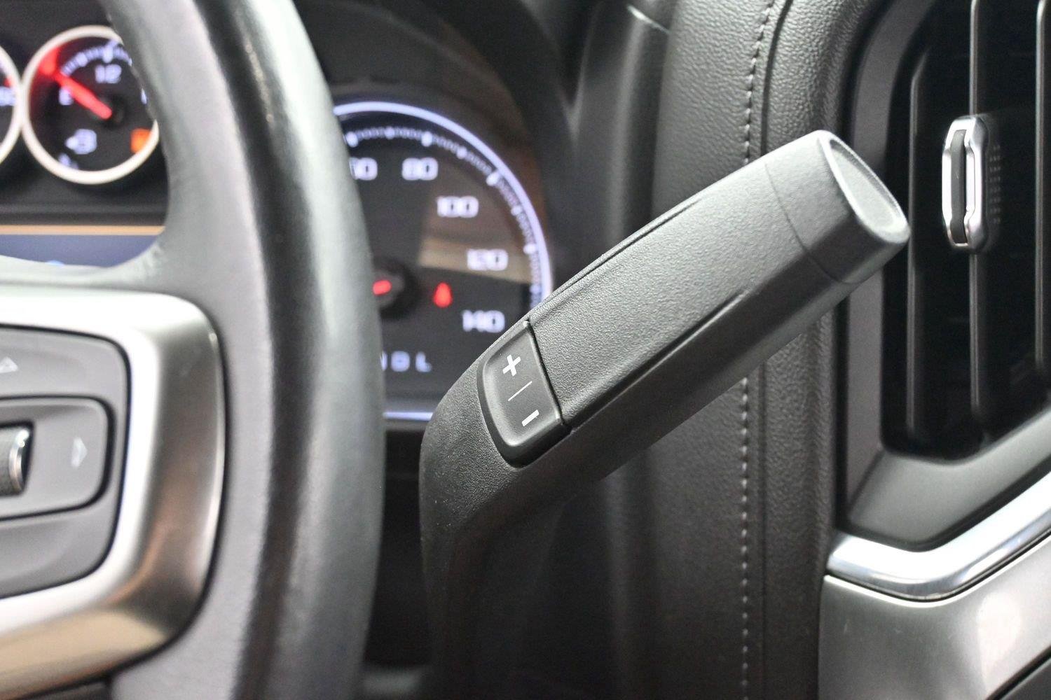 Used 2020 SILVER ICE METALLIC Chevrolet RST image 28