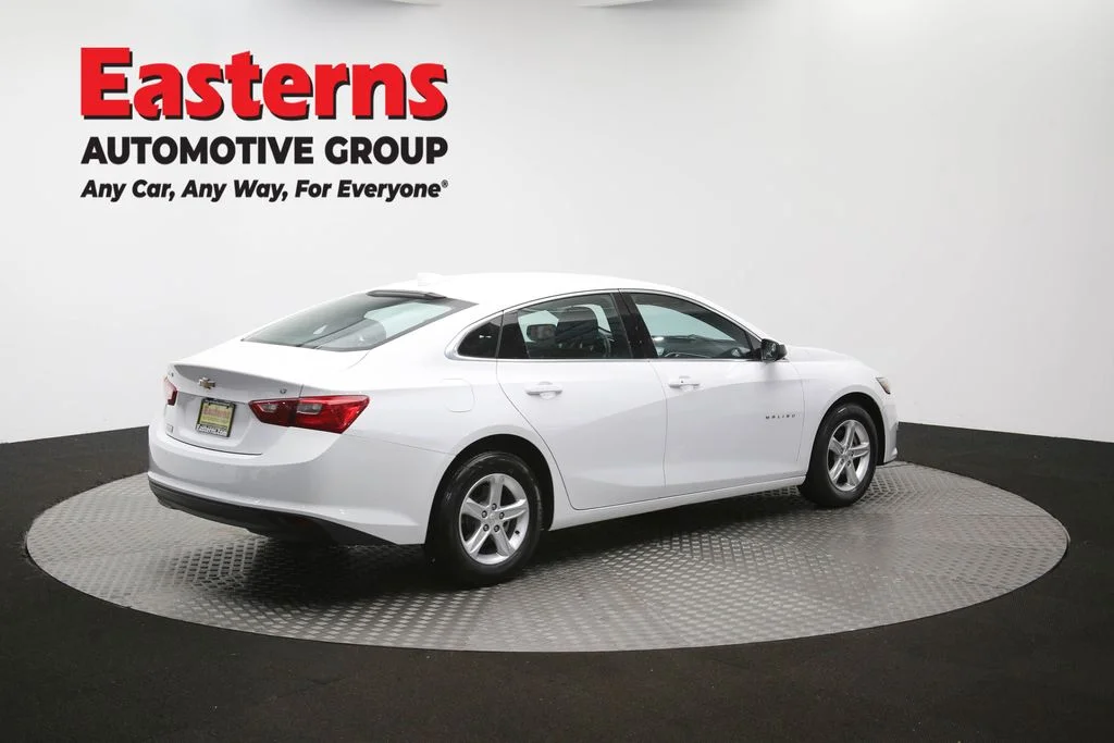 Used 2024 White Chevrolet LT image 41