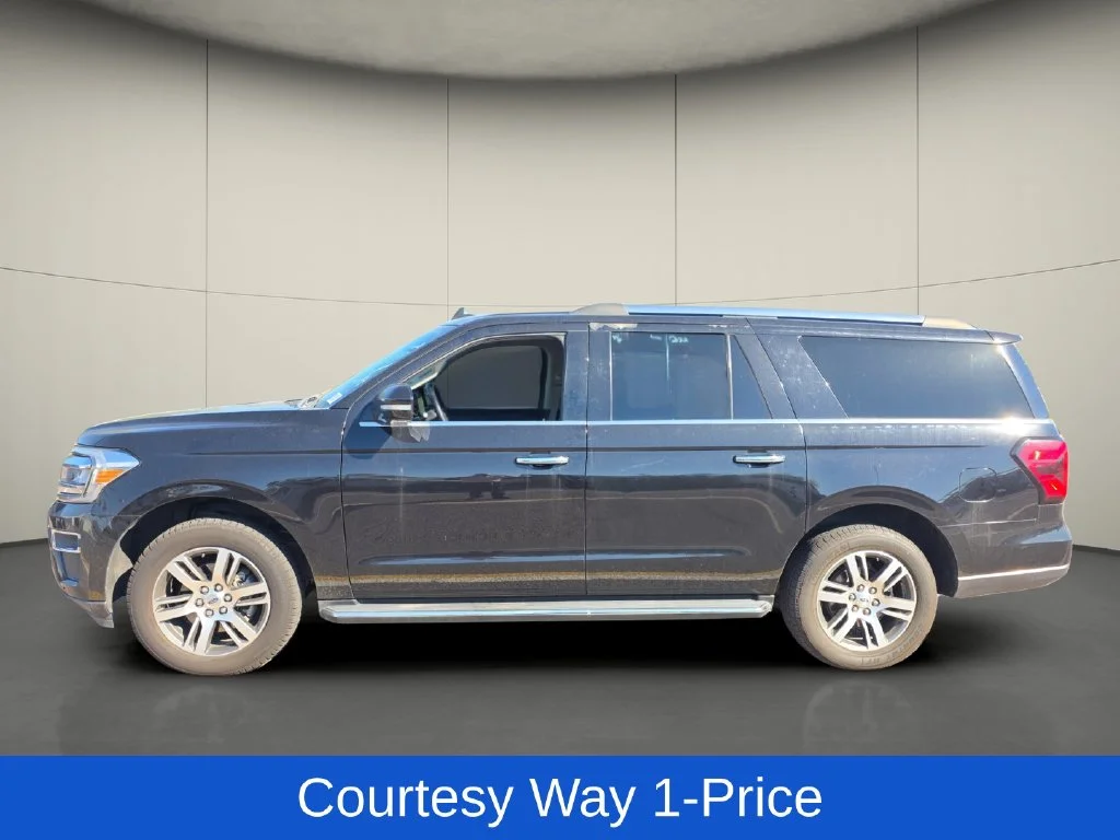 Used 2022 Black Ford Limited image 5