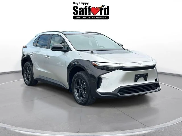 Used 2024 Silver Toyota XLE image 9