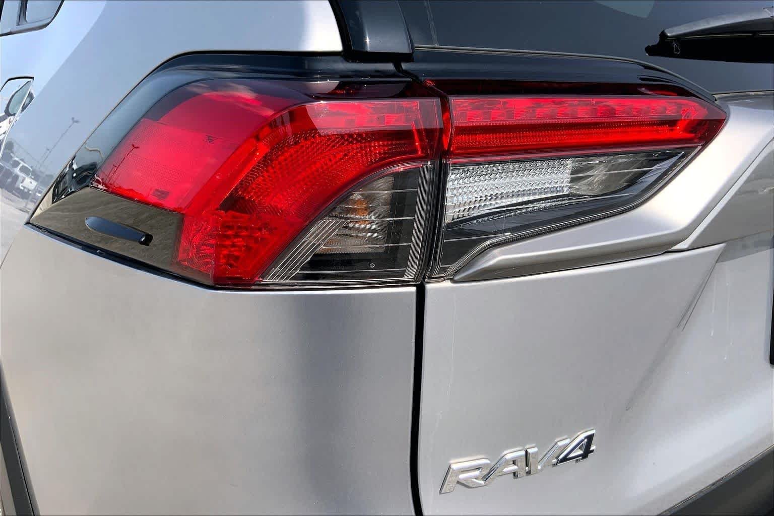 Used 2024 Silver Sky Metallic Toyota Hybrid XLE image 28