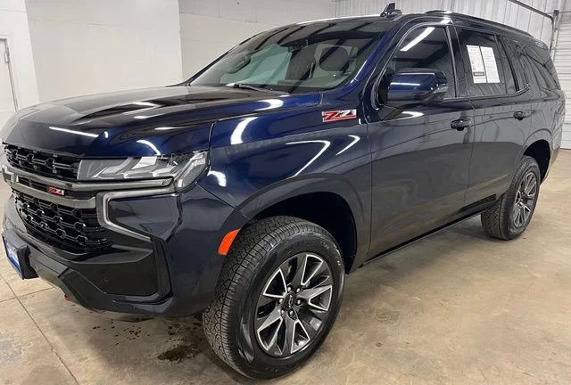 Used 2022 Blue Chevrolet Z71 image 3