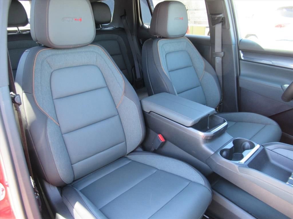 2026 GMC Terrain AT4 - Photo 9
