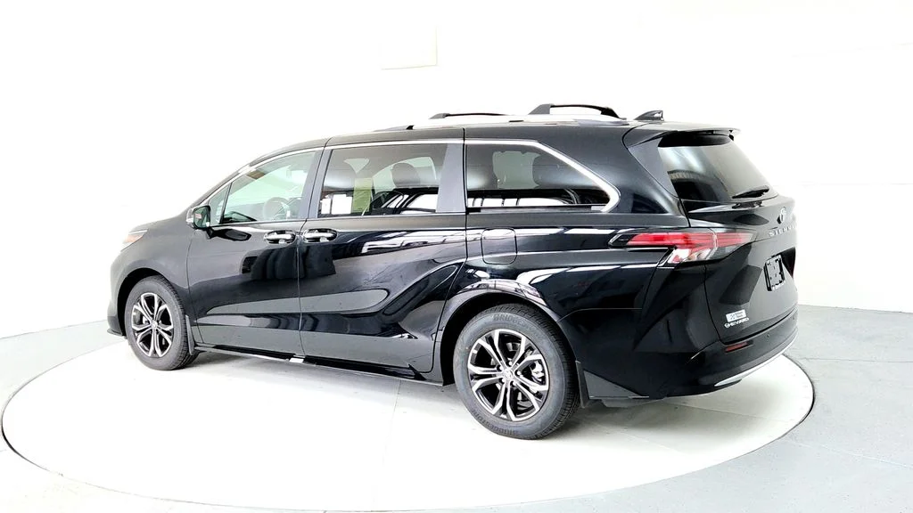 New 2026 Midnight Black Metallic Toyota Platinum image 4