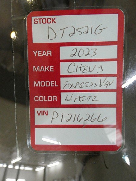 Used 2023 SUMMIT WHITE Chevrolet RWD 2500 135" image 25