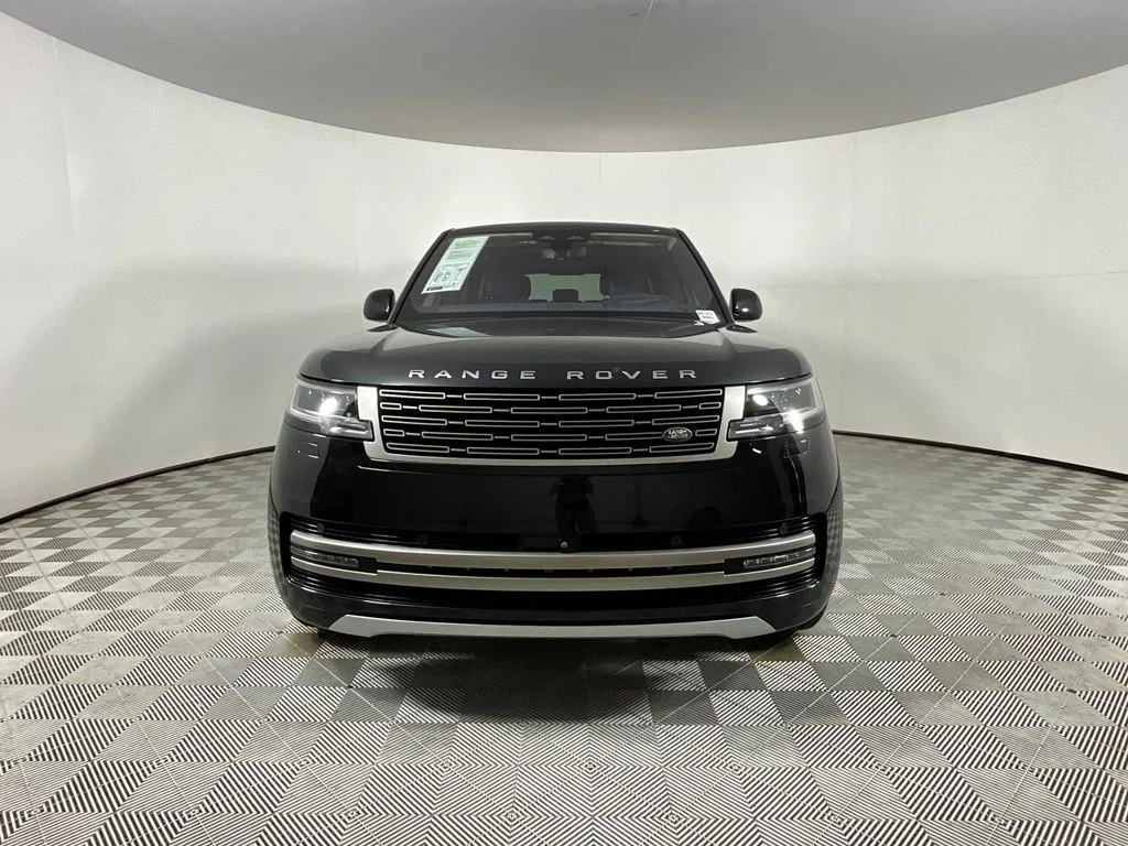 Used 2023 Black Land Rover SE image 8