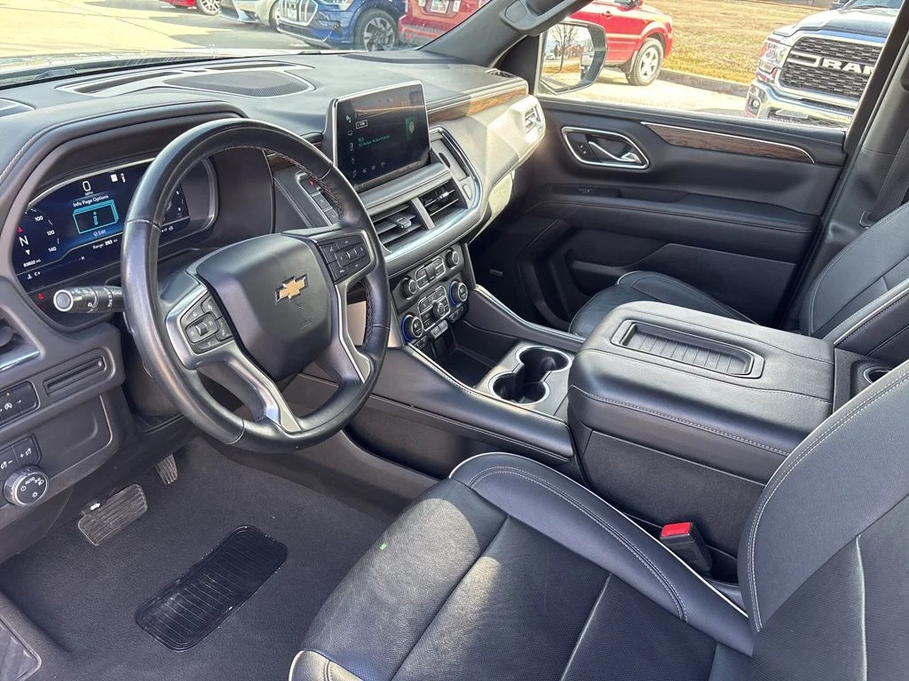 Used 2023 Green Chevrolet Premier image 7