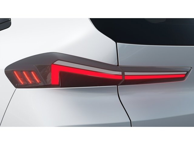 New 2027 Mineral White Metallic BMW  image 8