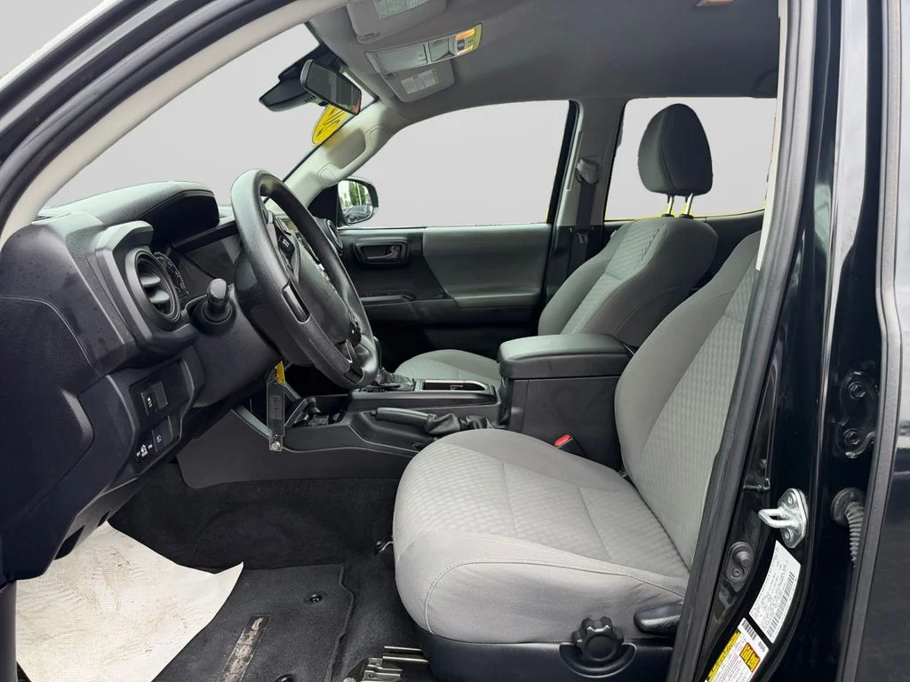 2022 Toyota Tacoma SR - Photo 10