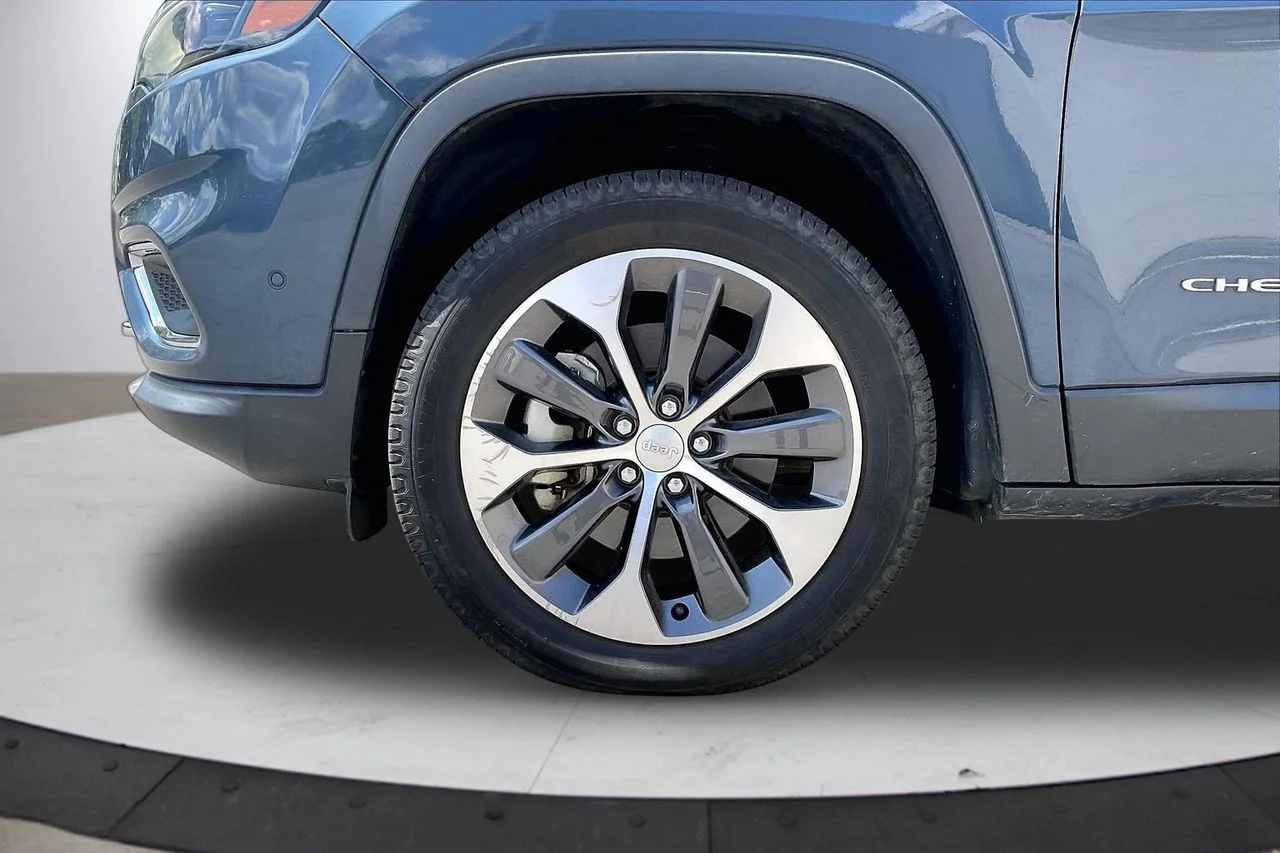 Used 2022 Blue Jeep Limited image 34