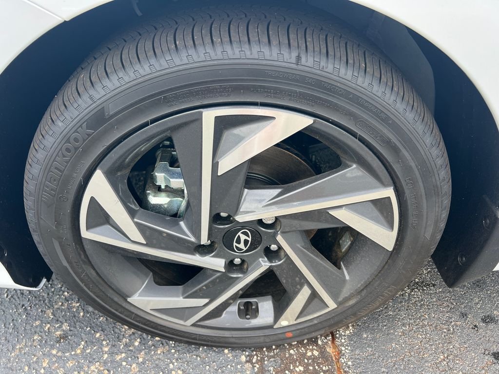 2025 Hyundai Elantra SEL - Photo 11